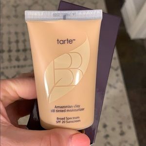 Tarte Amazonian clay BB tinted moisturizer *NEW*